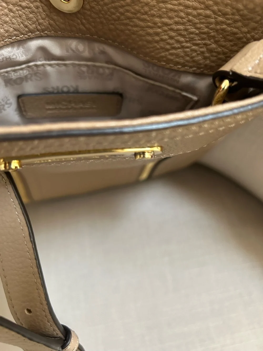 Michael Kors Beige/Tan Leather Crossbody with Gold Plaque